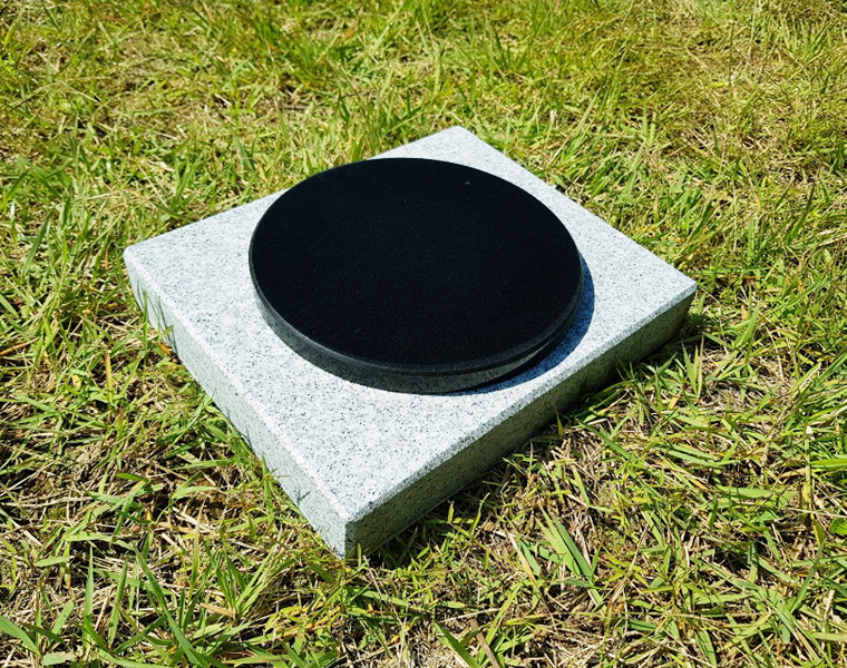 원형 평비석 220*20 / 250*300*50 (받침석포함)